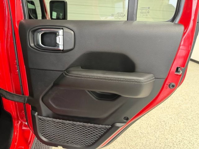 Used 2023 Jeep Wrangler Unlimited Sahara w/ LED Lighting Group AWD/4WD image 25