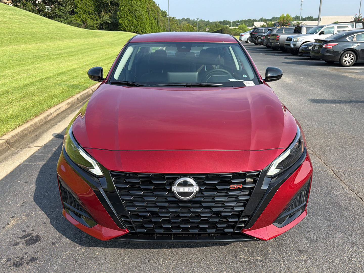 New 2026 Nissan Altima 2.5 SR AWD/4WD image 9