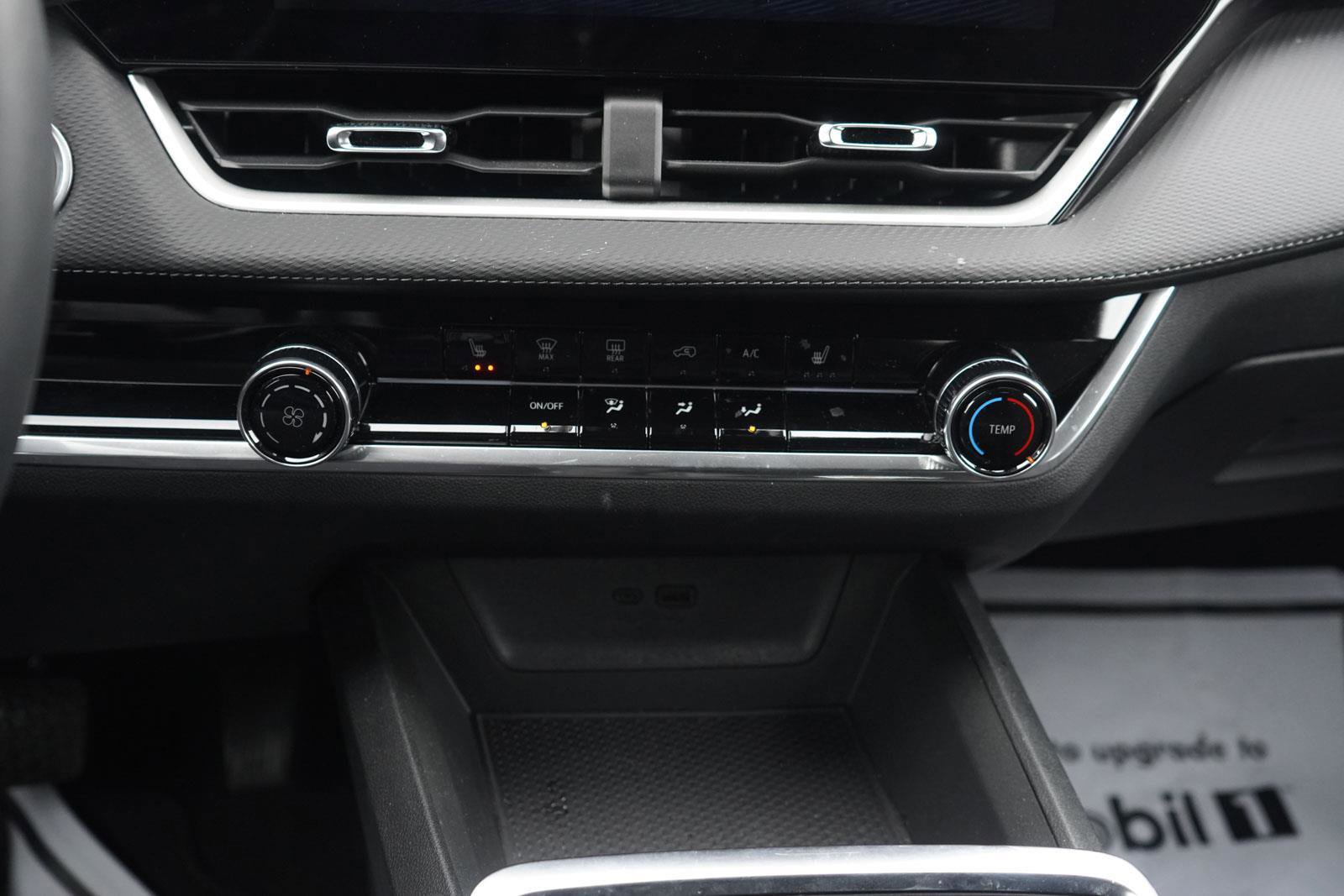 New 2025 Chevrolet Equinox LT w/ Safety and Technology Package image 23