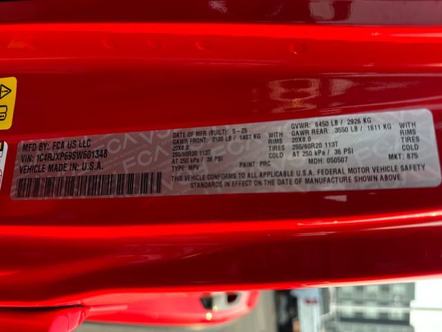 Used 2025 Jeep Wrangler Unlimited Sahara AWD/4WD image 26