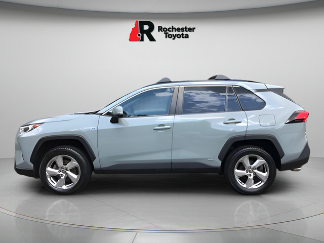 Certified 2021 Toyota RAV4 XLE Premium AWD/4WD image 4