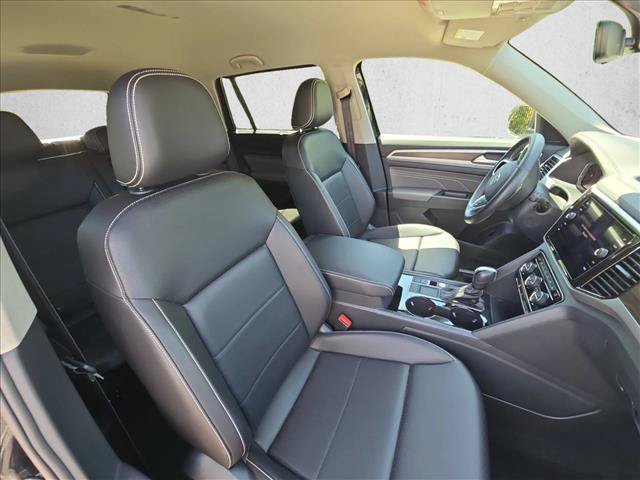 Used 2023 Volkswagen Atlas SE w/ Black Wheel Package FWD image 21