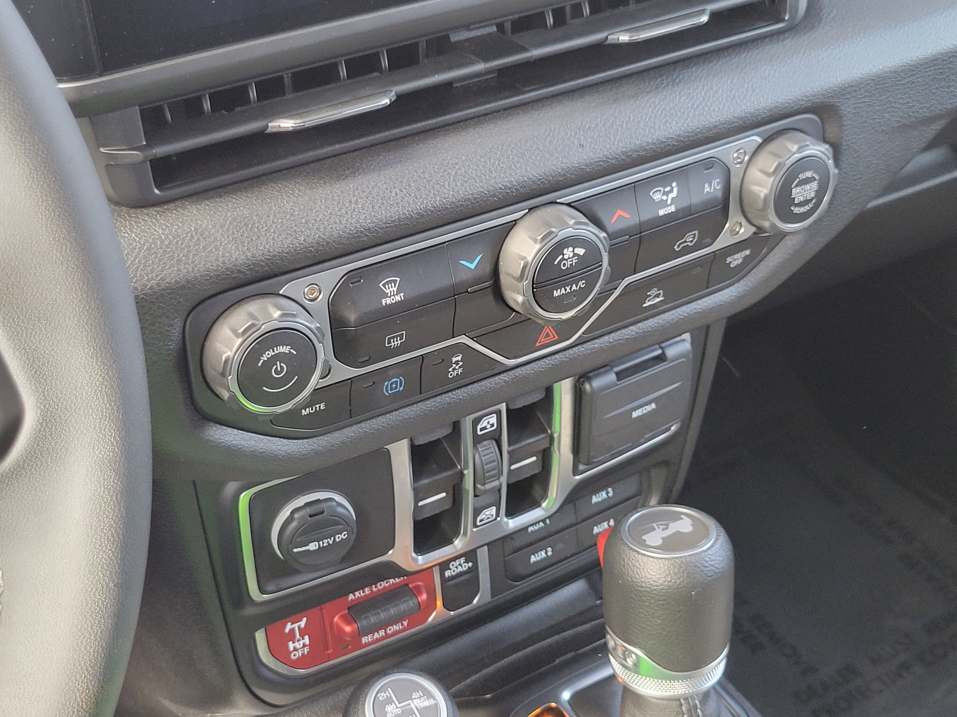 Used 2025 Jeep Wrangler Unlimited Sport S 4xe AWD/4WD image 14