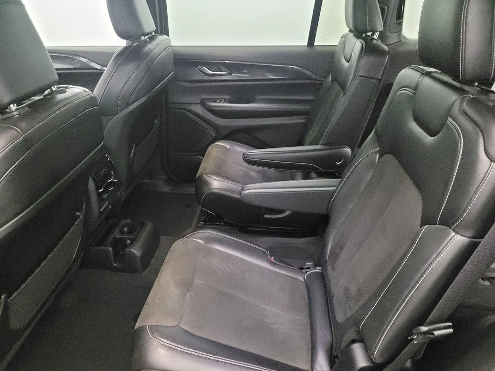 Used 2023 Jeep Grand Cherokee L Laredo AWD/4WD image 18