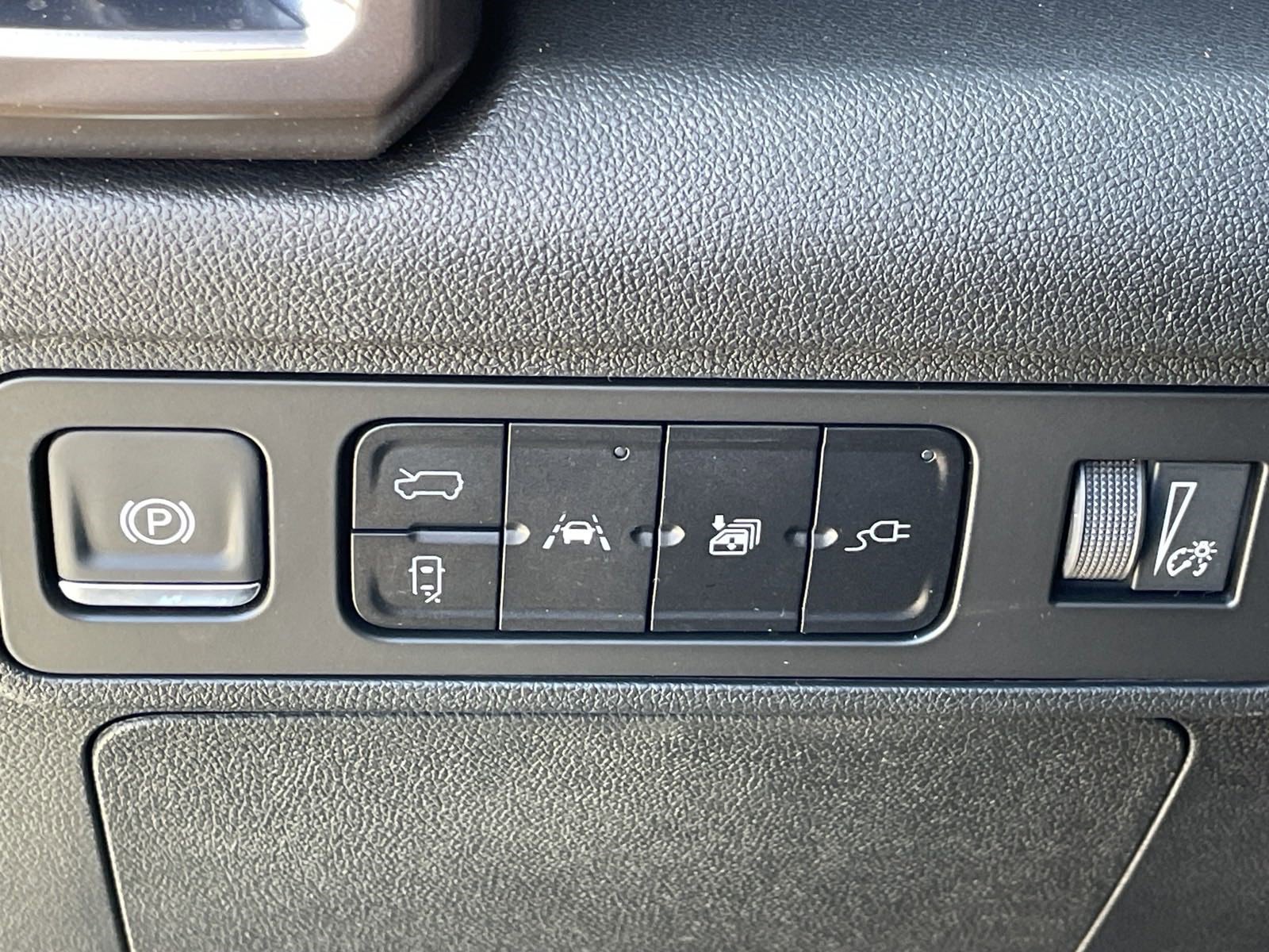 New 2025 GMC Hummer EV 3X w/ LPO, Roof Cross Rail Package image 26