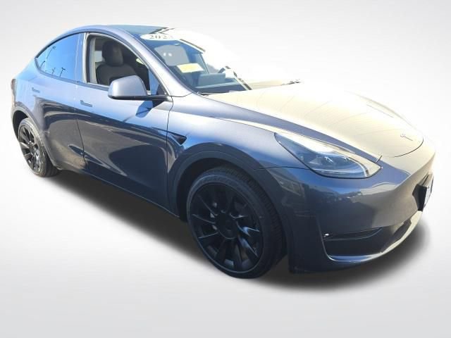 Used 2023 Tesla Model Y Long Range image 1