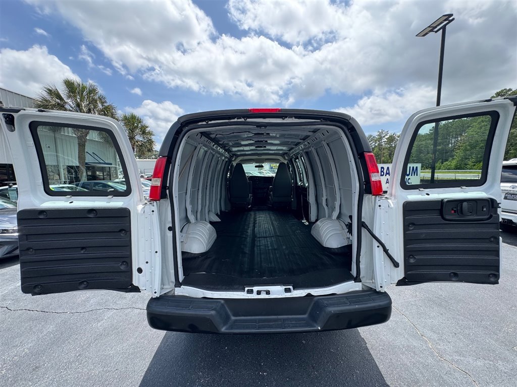 Used 2019 GMC Savana 2500 Extended w/ Driver Convenience Package RWD image 20