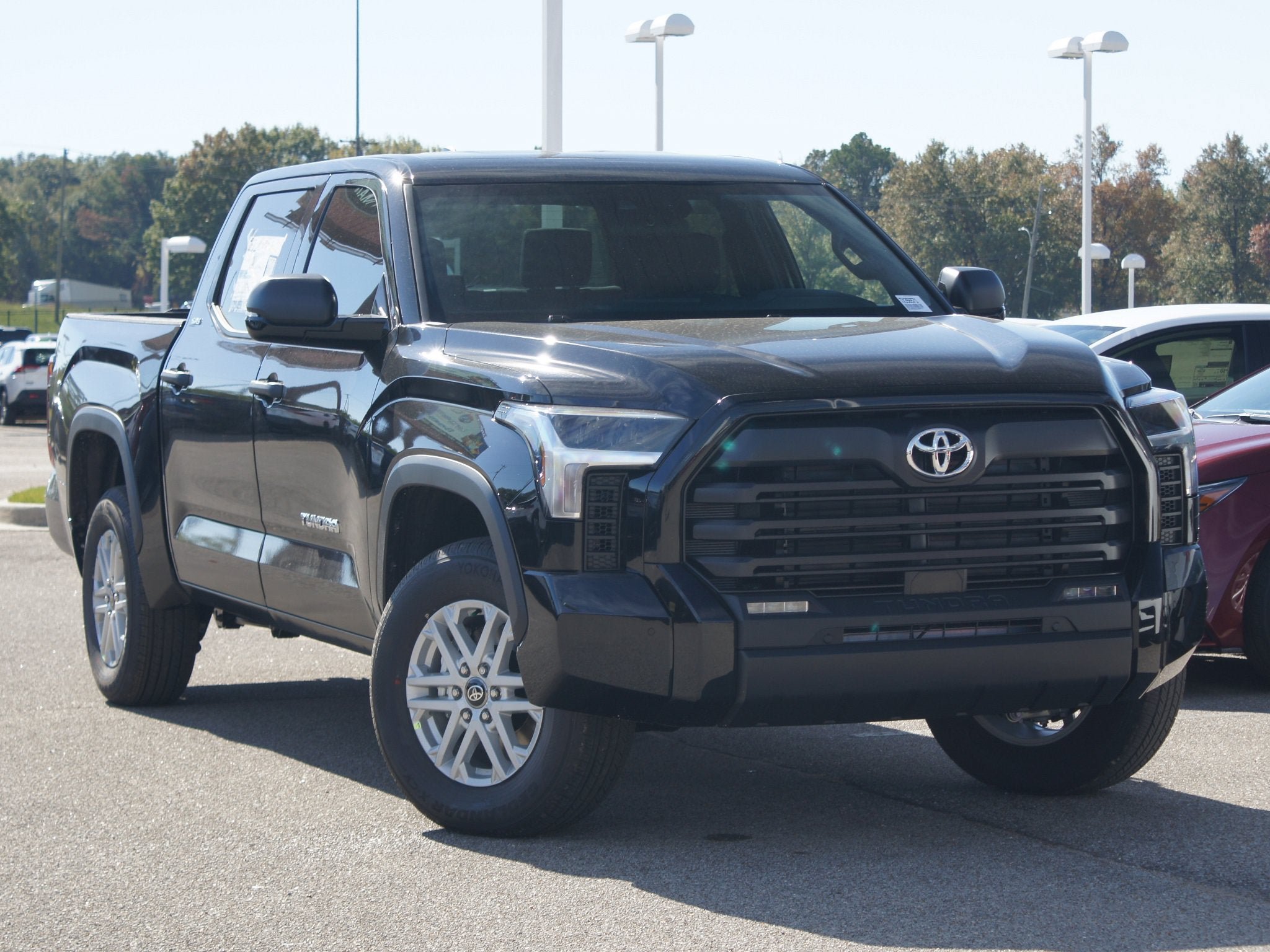 Used 2026 Toyota Tundra SR5 w/ SR5 Convenience Package AWD/4WD image 5