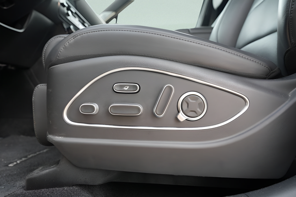 Certified 2026 Hyundai Palisade Calligraphy AWD/4WD image 33