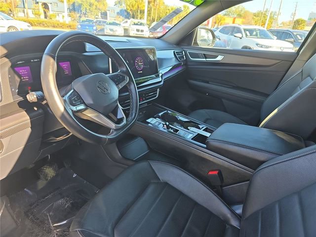 Used 2025 Volkswagen Atlas Cross Sport SEL image 15