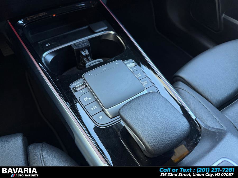 Used 2023 Mercedes-Benz GLB 250 4MATIC image 21