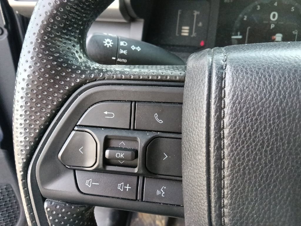 Used 2024 Toyota Tacoma SR image 18