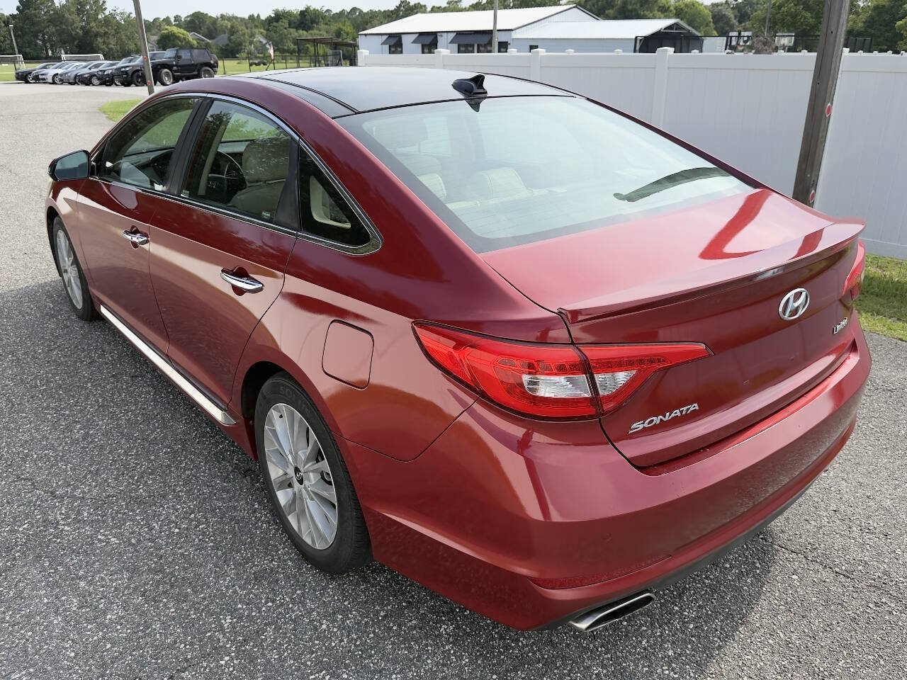 Used 2015 Hyundai Sonata Limited w/ Option Group 06 FWD image 7
