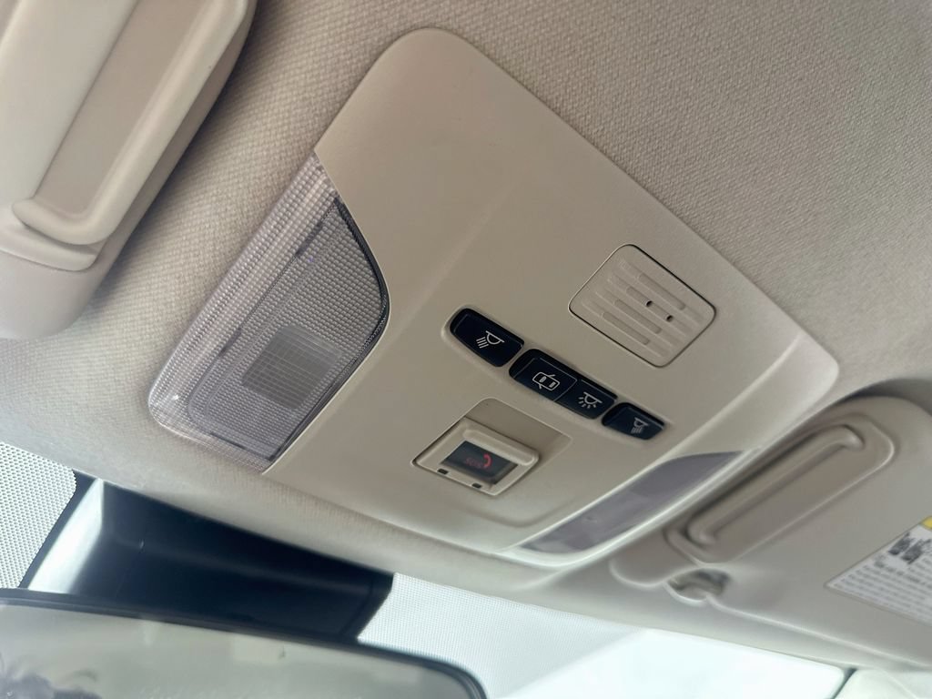 Used 2021 Toyota Corolla LE FWD image 32