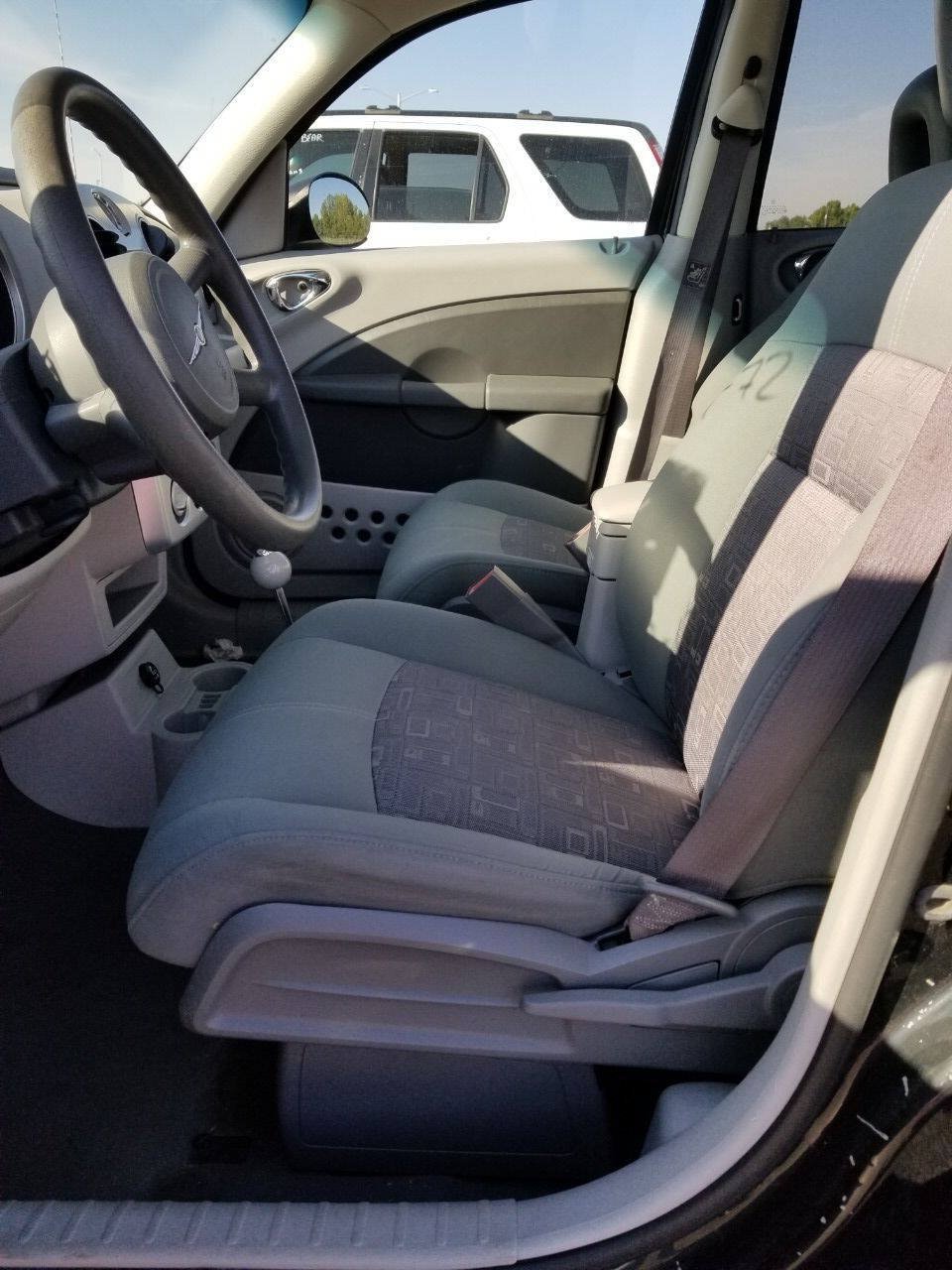 Used 2007 Chrysler PT Cruiser Touring w/ Fleet Value Group I FWD image 6