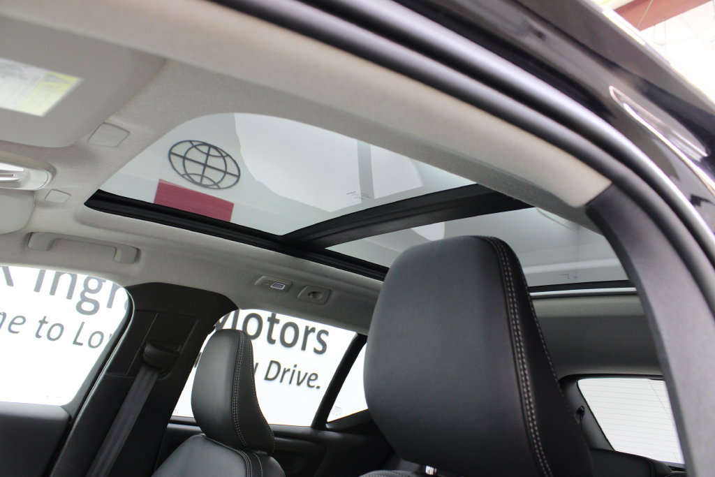 Certified 2026 Volvo XC40 B5 Plus AWD/4WD image 14