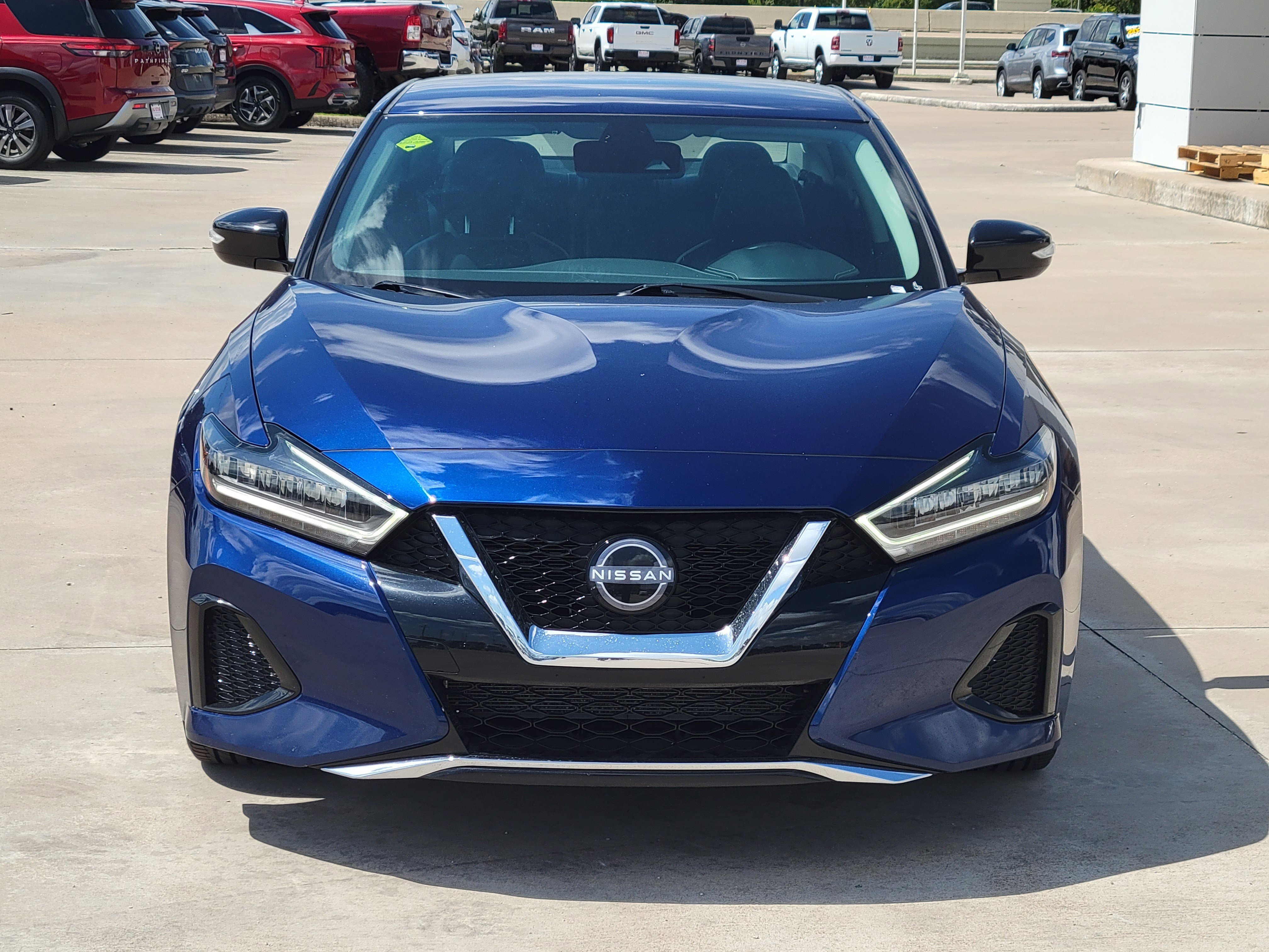 Used 2023 Nissan Maxima SV w/ Floor Mat Group image 9
