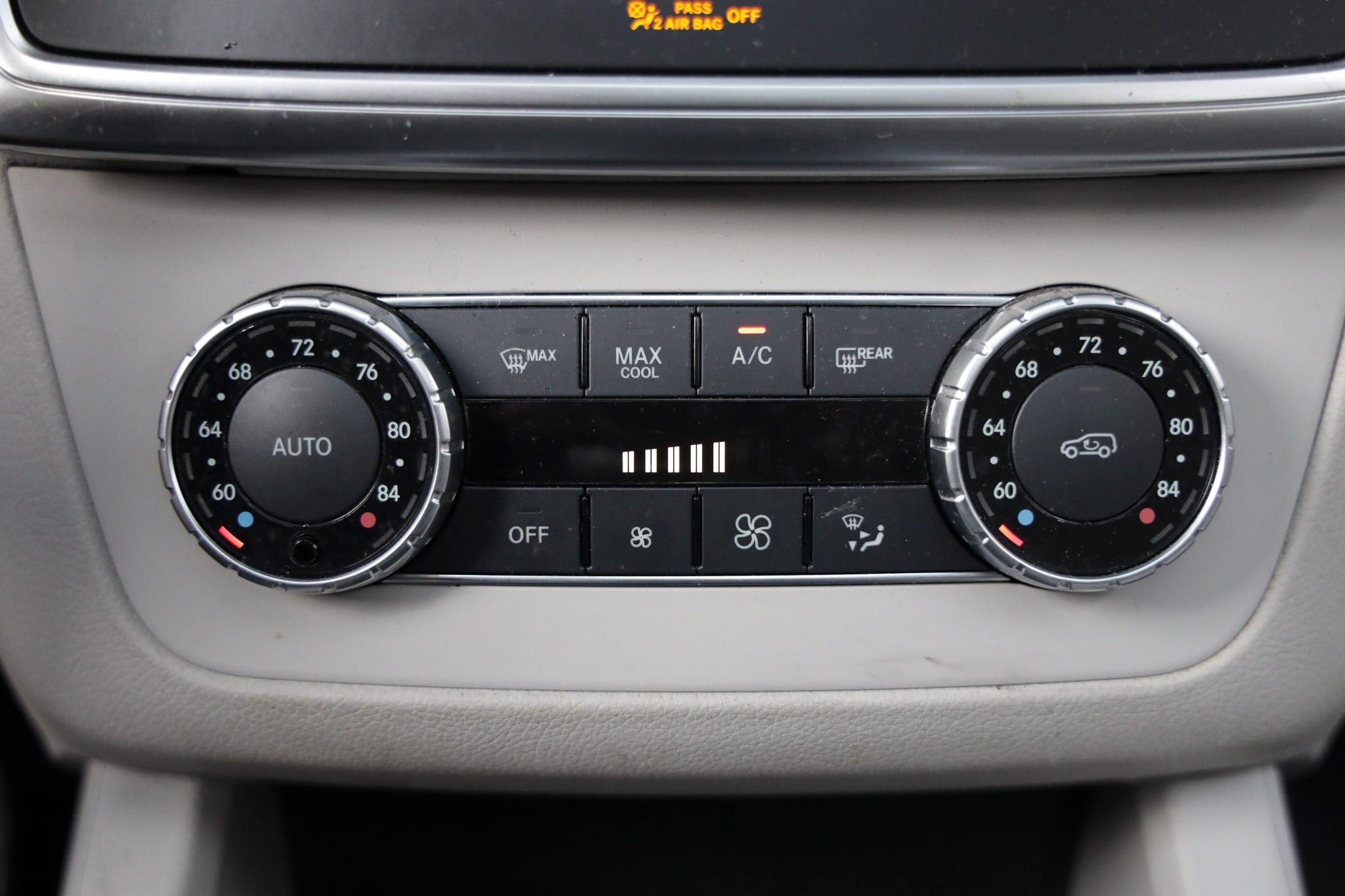Used 2015 Mercedes-Benz GL 450 4MATIC image 38