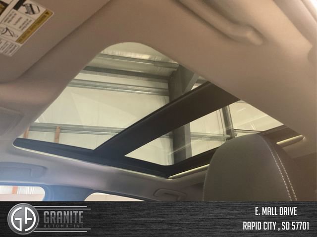 Used 2025 Nissan Kicks SV w/ SV Premium Package image 20