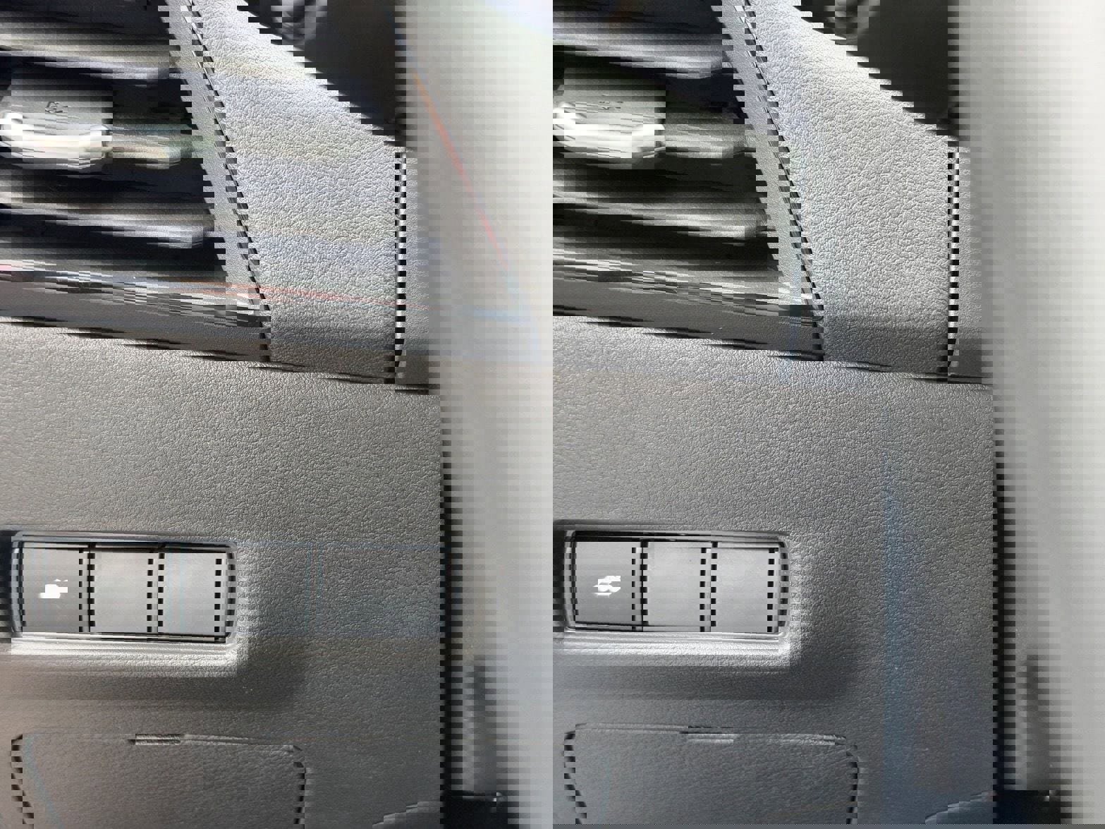 New 2026 Nissan Sentra SV w/ Floor Mat Package image 28