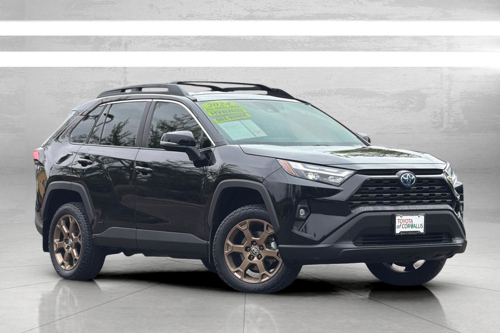 Used 2024 Toyota RAV4 AWD Hybrid image 2