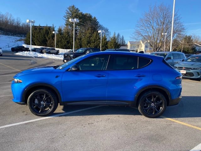 Used 2024 Dodge Hornet R/T w/ R/T Blacktop Package image 2