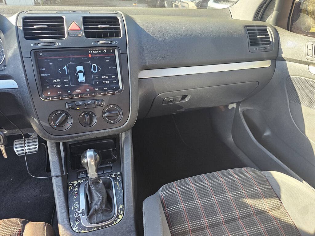 Used 2008 Volkswagen GTI 2-Door FWD image 17