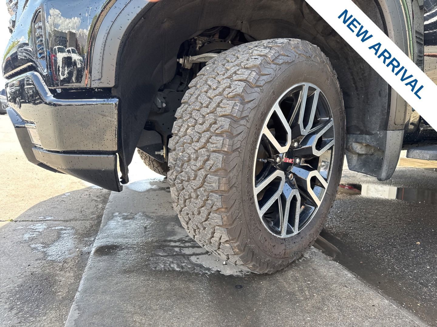 Used 2022 GMC Sierra 1500 AT4 w/ AT4 Premium Package image 27