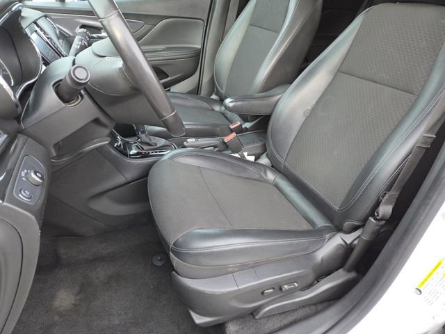 Used 2022 Buick Encore Preferred image 27