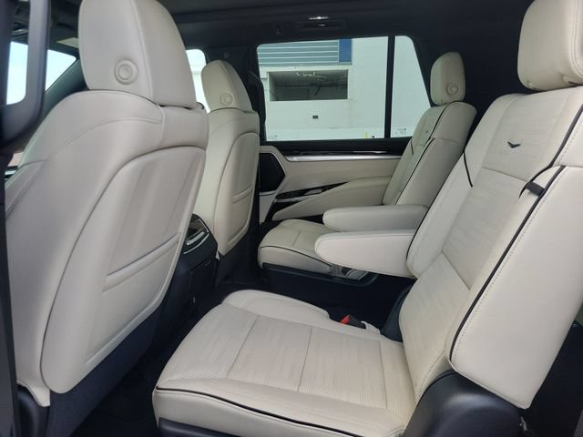 New 2026 Cadillac Escalade Sport w/ Touring Package AWD/4WD image 18