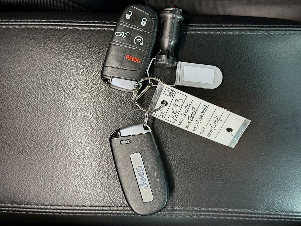 Used 2020 Jeep Grand Cherokee Altitude image 35