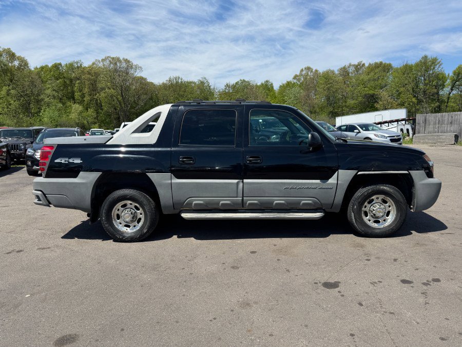 Used 2002 Chevrolet Avalanche 2500 w/ Convenience Pkg AWD/4WD image 6