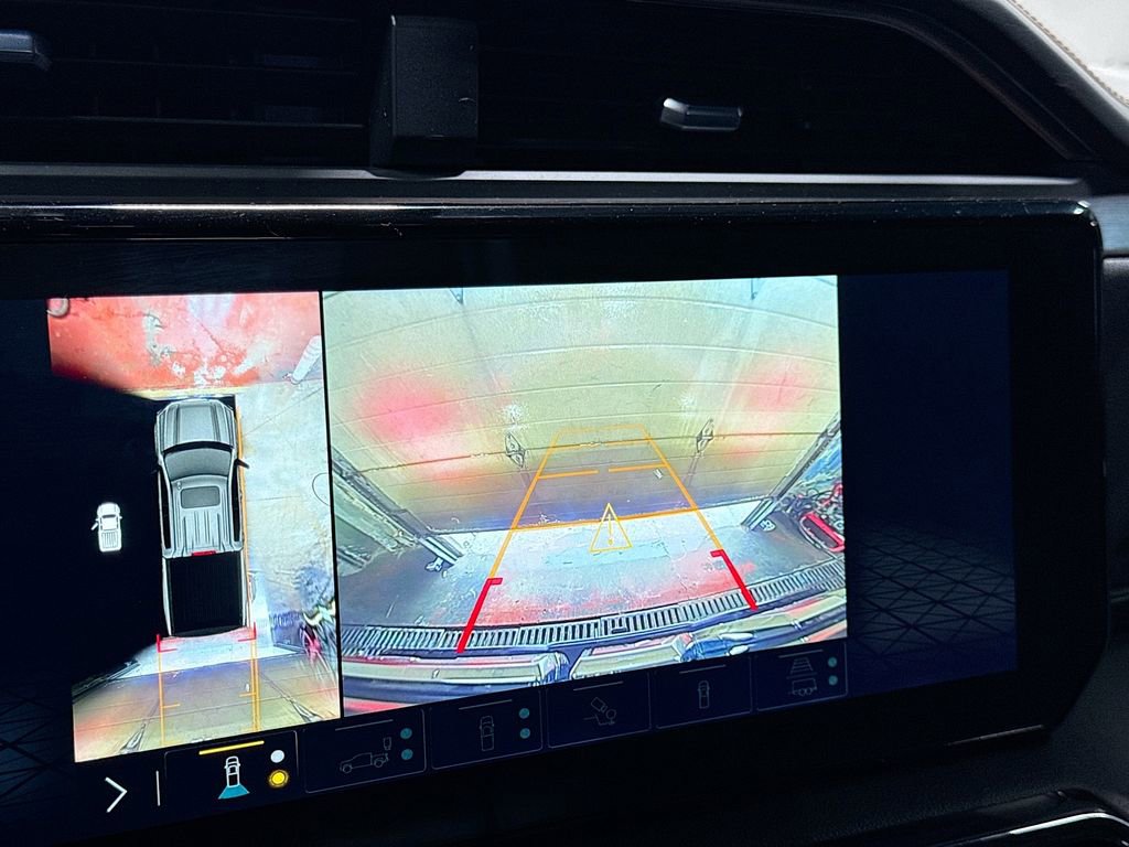 Used 2023 GMC Sierra 1500 AT4 image 14