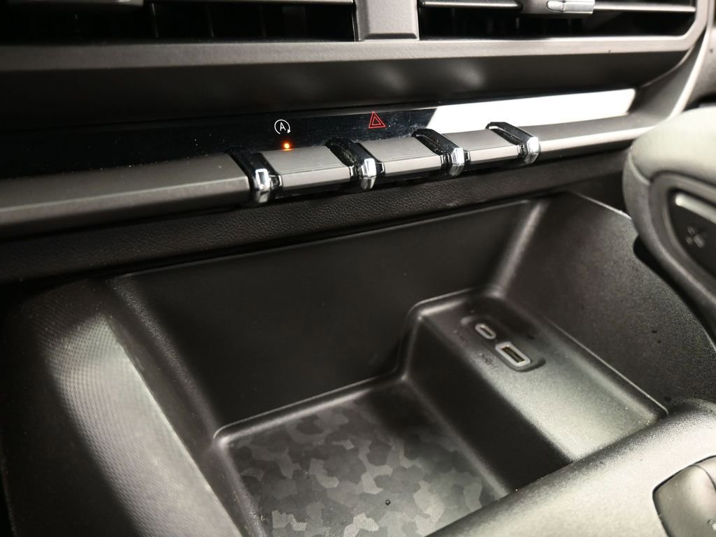 Used 2023 Chevrolet Colorado W/T image 24