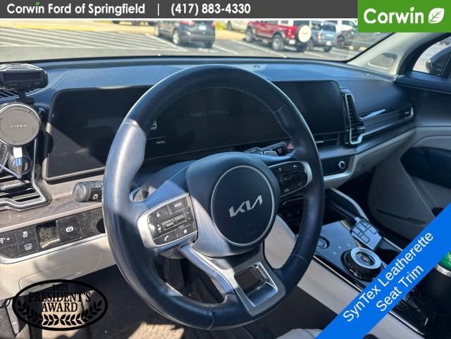 Used 2023 Kia Sportage EX AWD/4WD image 13