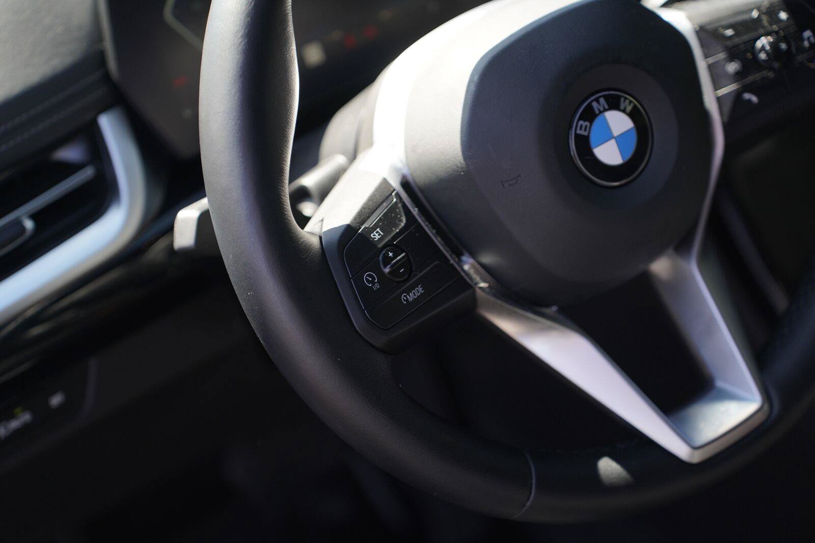 Used 2025 BMW X1 xDrive28i w/ Premium Package AWD/4WD image 14