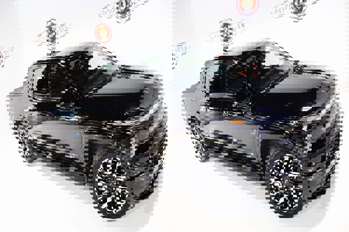 Used 2024 Chevrolet Silverado EV RST image 91