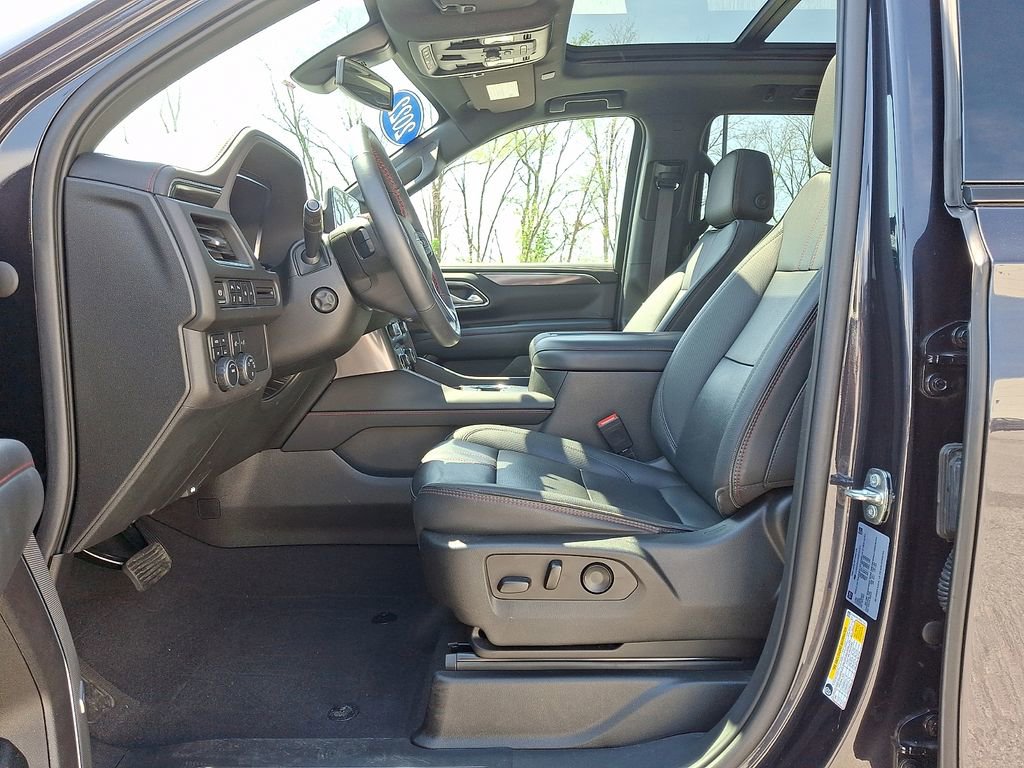 Used 2022 Chevrolet Tahoe RST w/ Luxury Package image 16