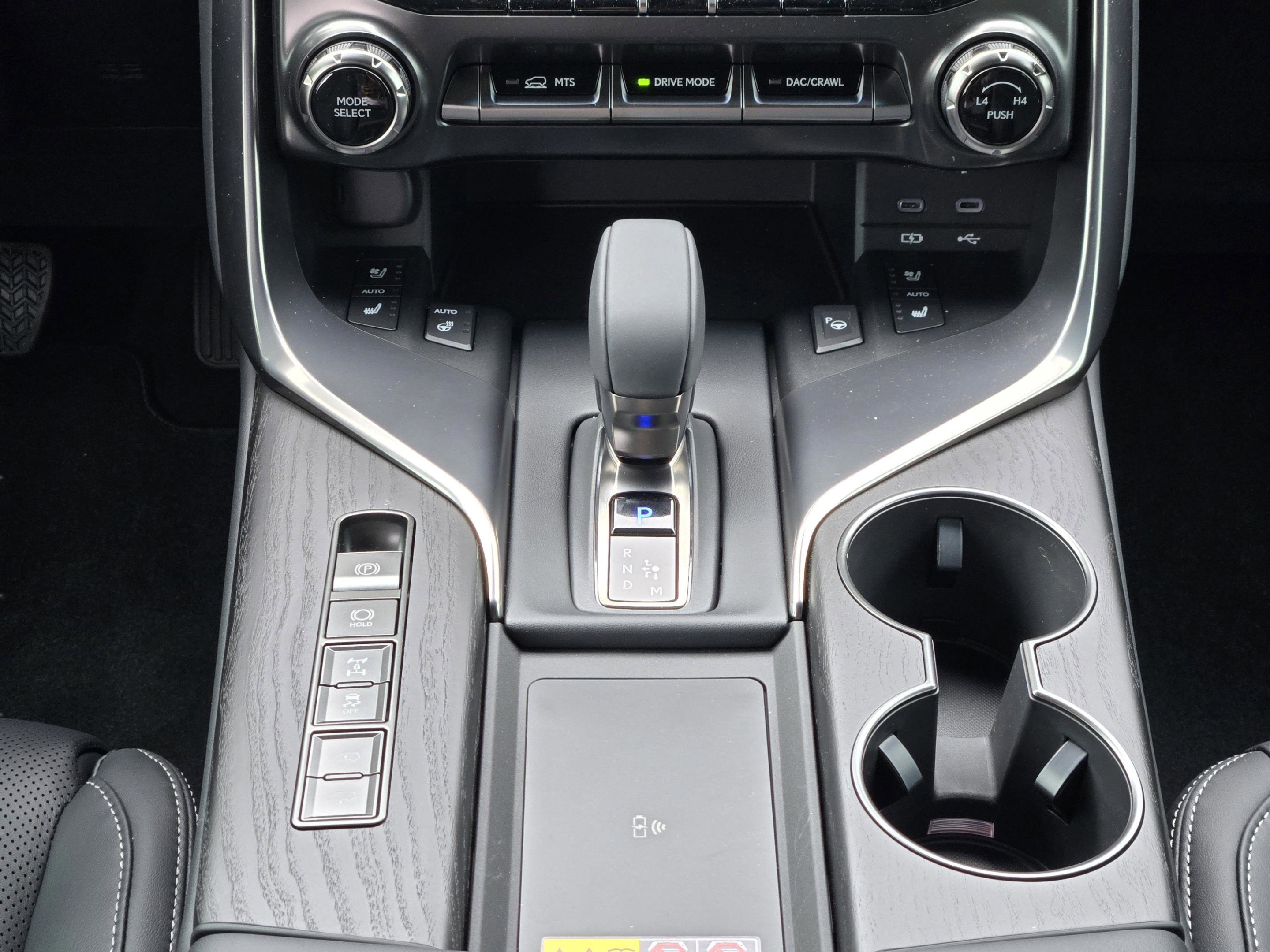 New 2026 Lexus LX 700h Luxury AWD/4WD image 12