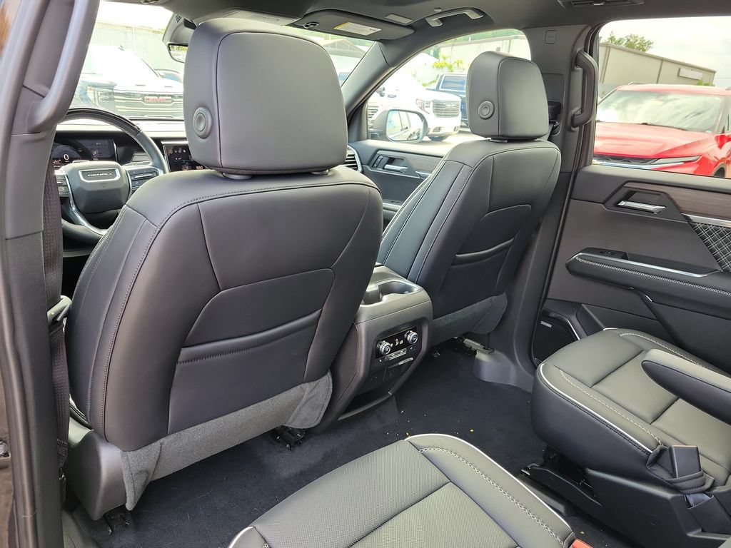 Used 2026 GMC Acadia Denali w/ Super Cruise Package FWD image 15