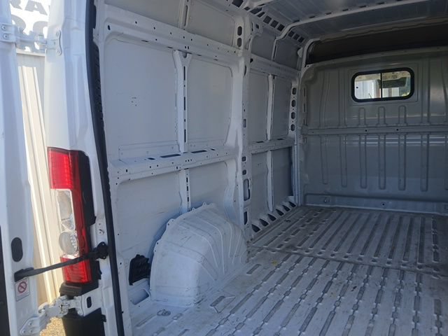 Used 2024 RAM ProMaster 2500 w/ Convenience Group FWD image 11