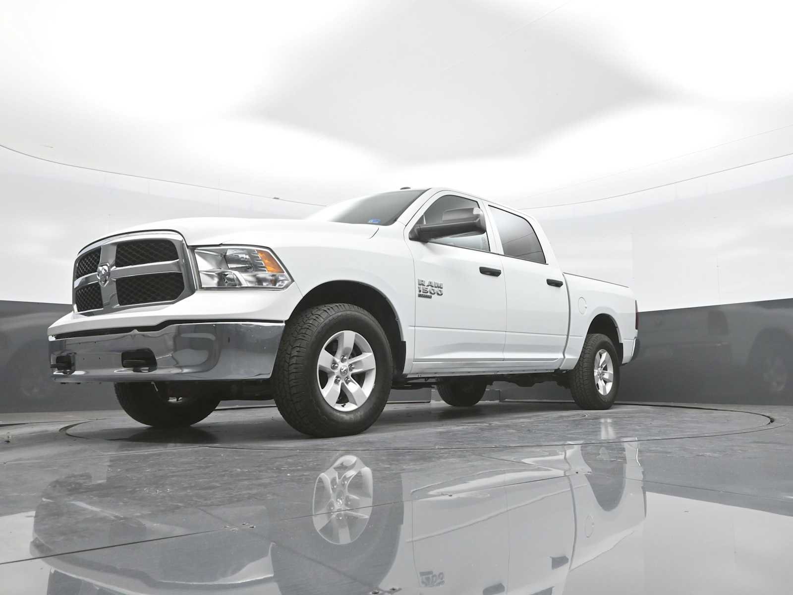 Used 2022 RAM 1500 Tradesman w/ Chrome Appearance Group AWD/4WD image 40