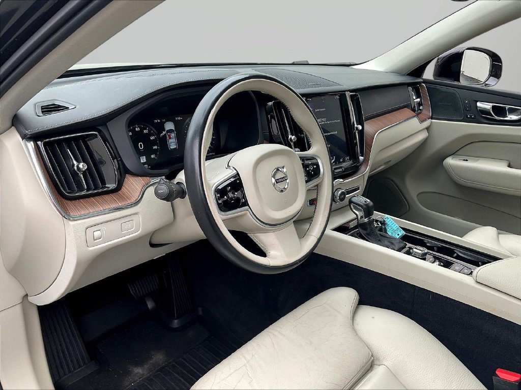 Used 2019 Volvo XC60 T6 Inscription w/ Protection Package AWD/4WD image 16