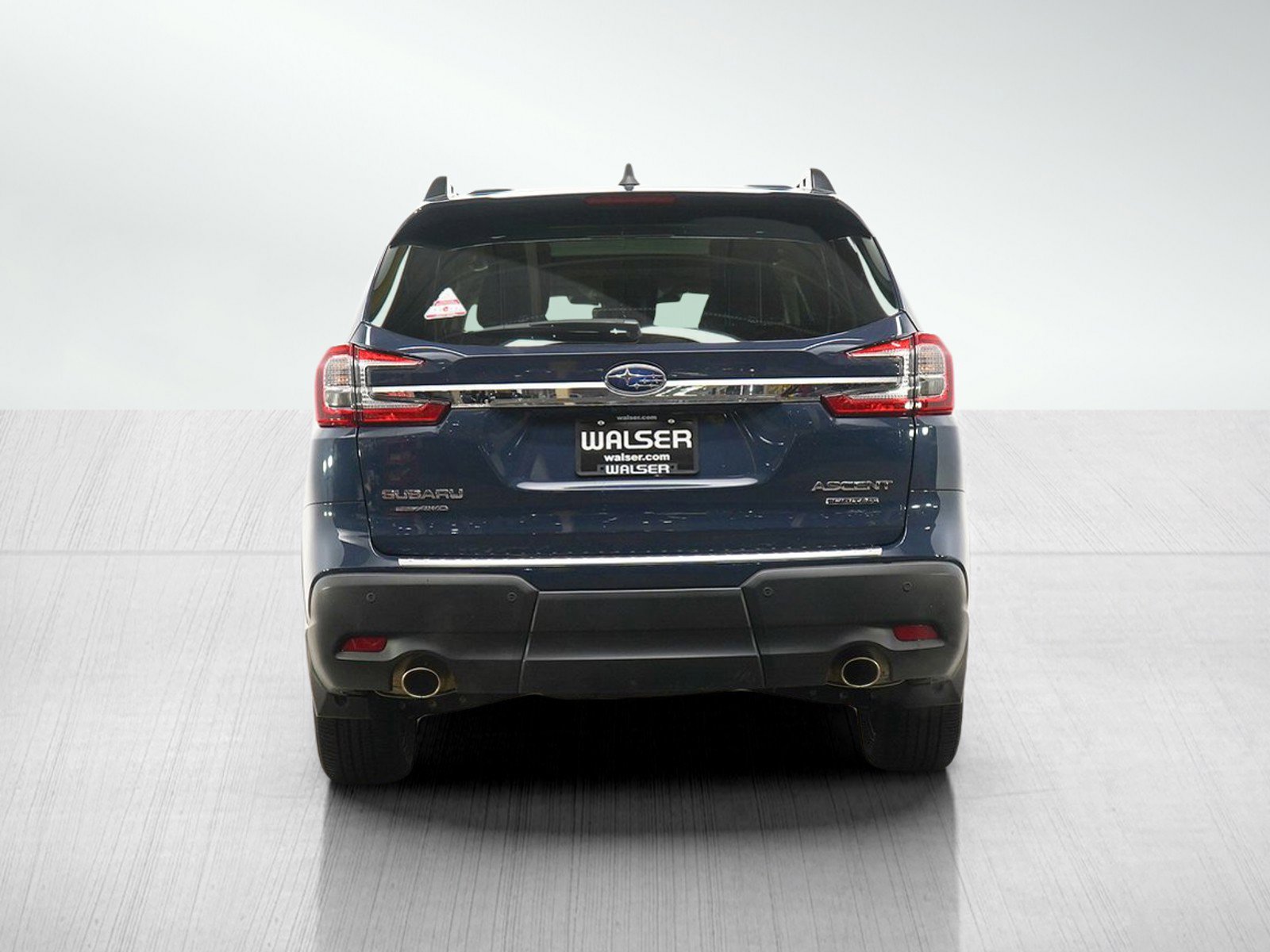 Used 2023 Subaru Ascent Limited w/ Technology Package AWD/4WD image 4