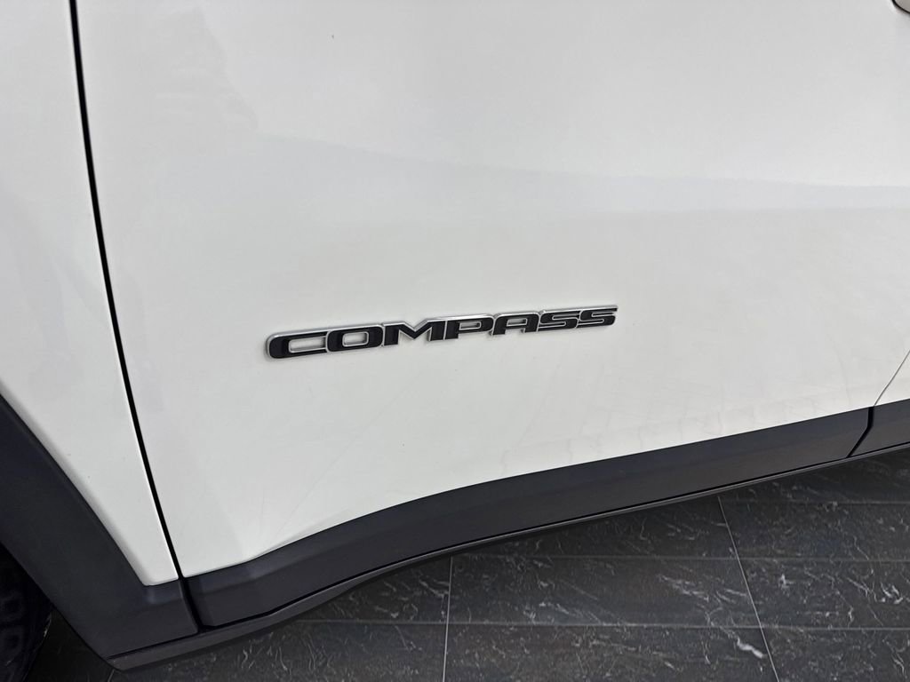 Used 2020 Jeep Compass Limited image 34