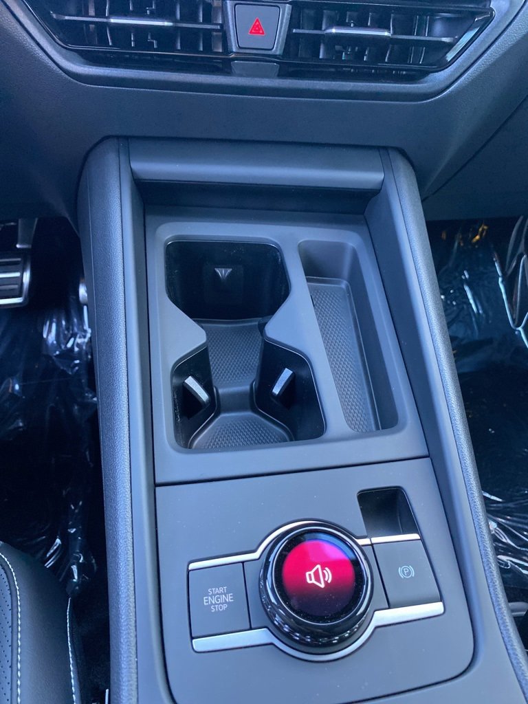 New 2026 Volkswagen Tiguan SE R-Line image 16