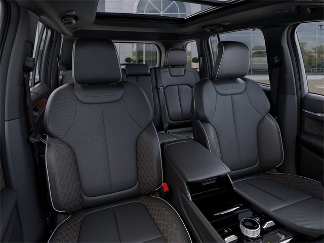 New 2025 Jeep Grand Cherokee Summit image 9