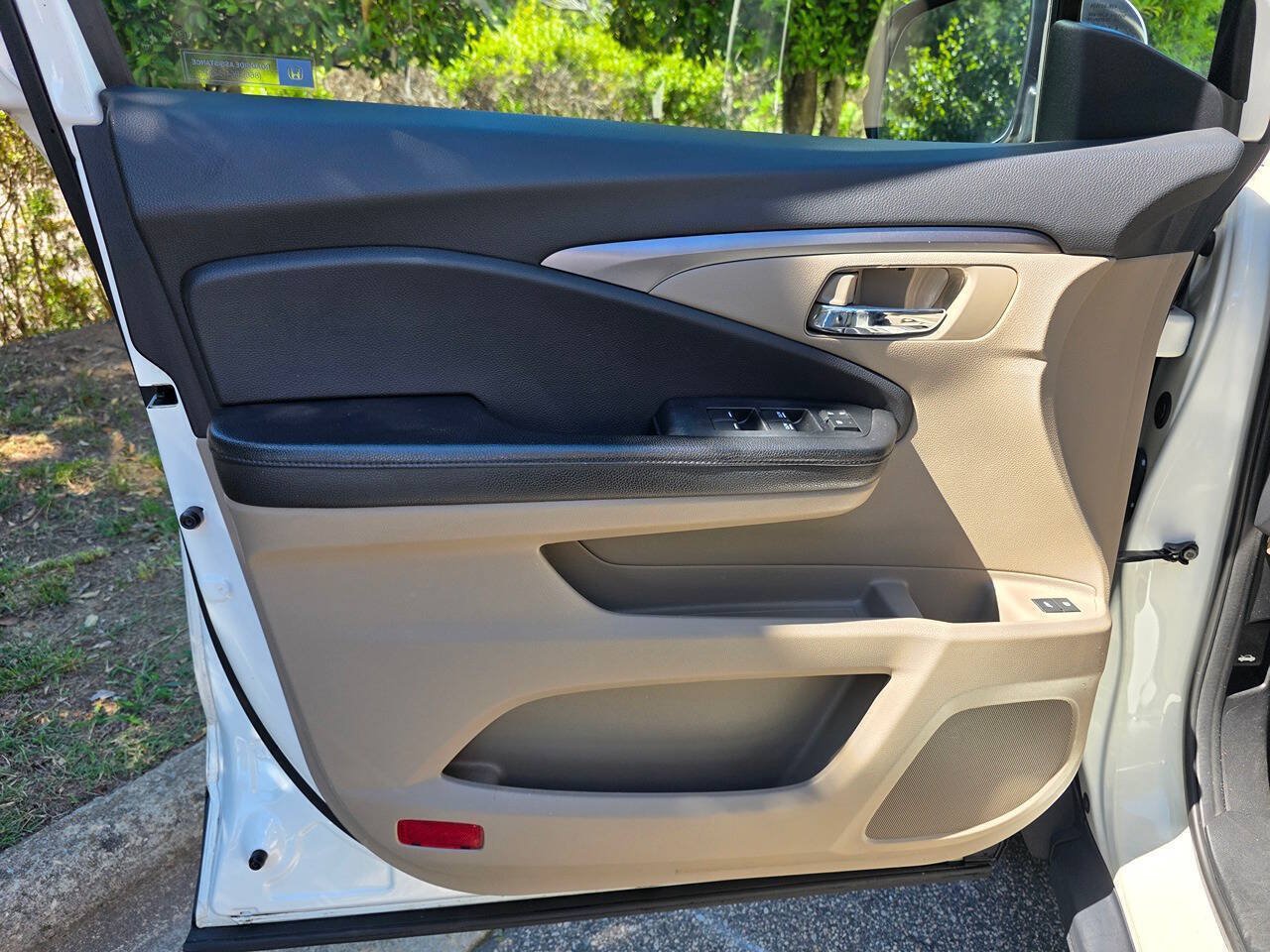Used 2017 Honda Pilot EX-L image 9