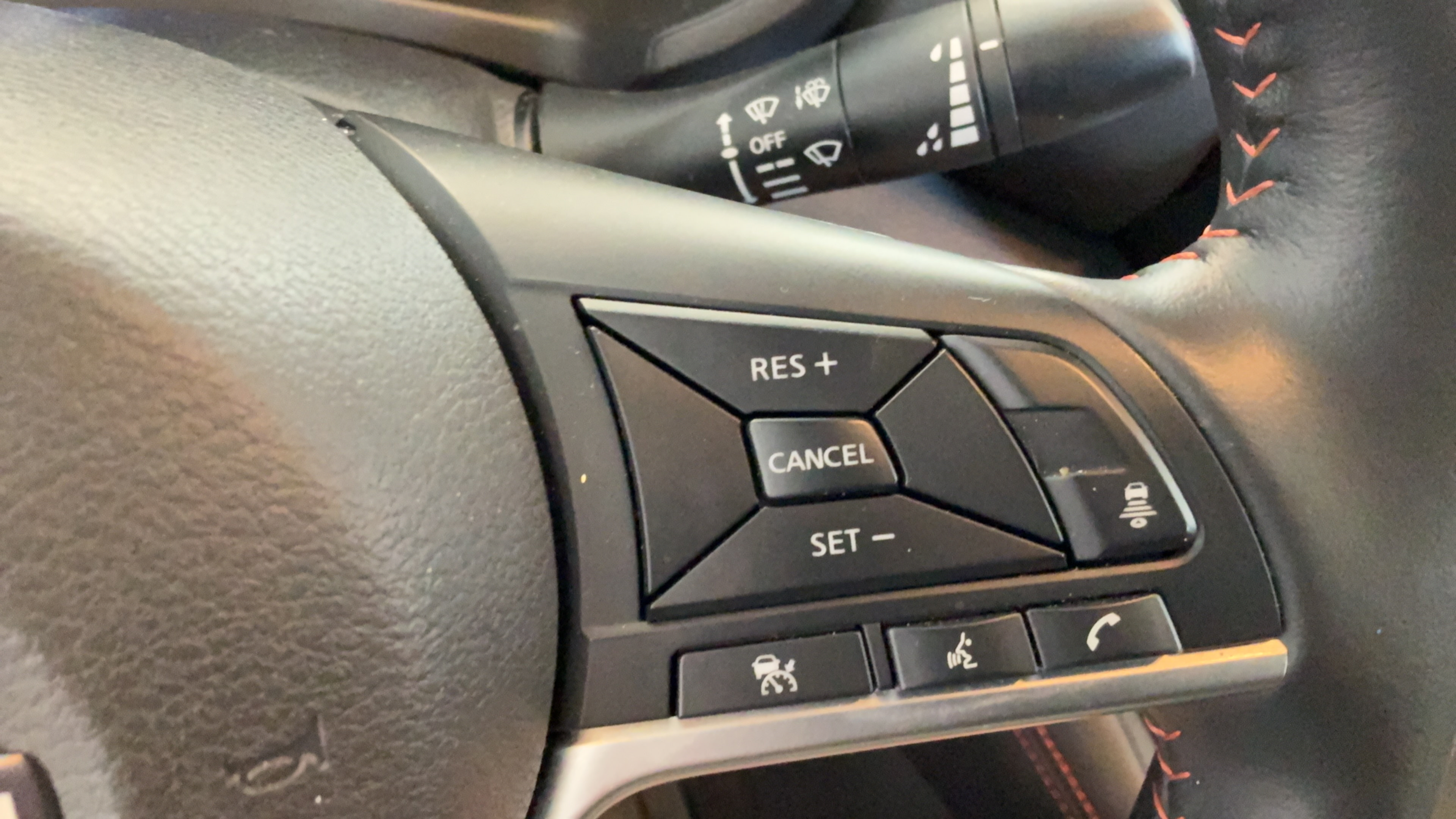 Used 2024 Nissan Sentra SR w/ SR Premium Package FWD image 18