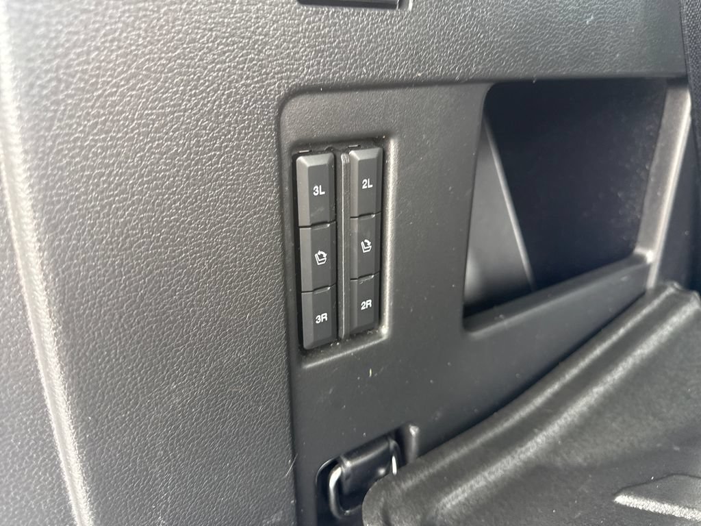 Used 2019 Ford Expedition Limited w/ Equipment Group 302A AWD/4WD image 34
